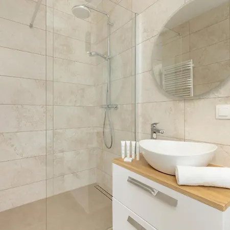 Lejlighed Stylish In Balcony & Wifi By Rent Like *